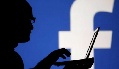 Facebook to tackle online extremism with free ads for anti-terror groups