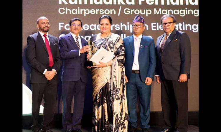 Maliban Chairperson Kumudika Fernando Honored at CEO of the Year Awards 2025