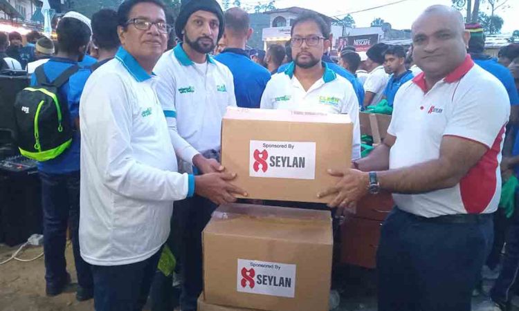 Seylan Bank joins hands with the ‘Samanolasiri Haritha Wandana’ project at Sri Pada