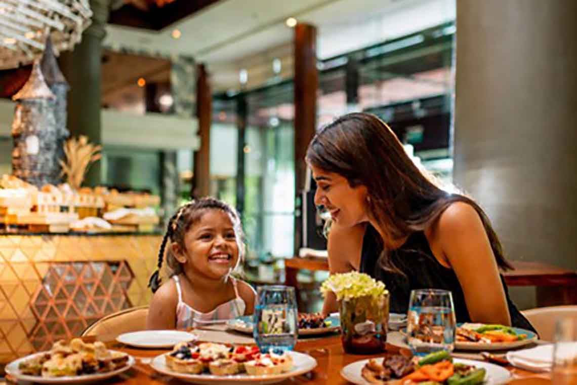 Hilton Colombo Hosts an Elegant Mother’s Day Brunch at Graze Kitchen