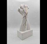 Automobile Industry Unveils Revolutionary Trophy Inspired by Dürer’s ‘Praying Hands’