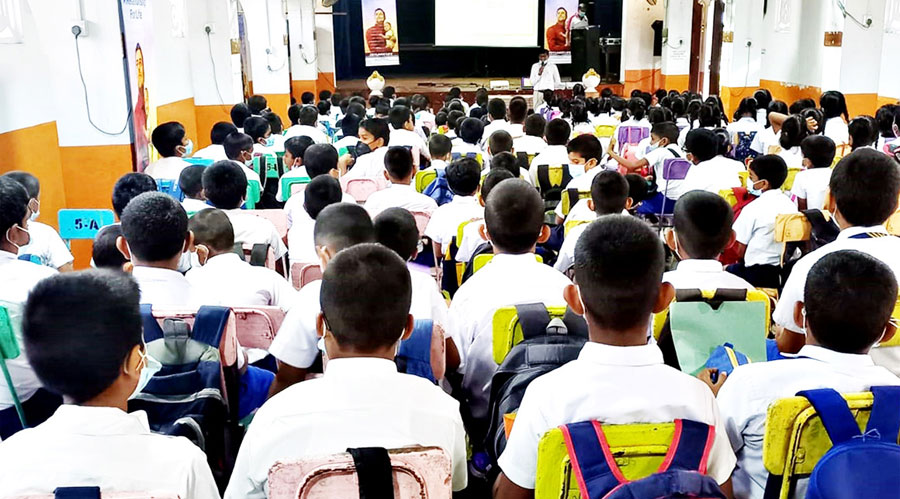 Ceylinco Life s seminars benefit more than 1800 Year 5 Scholarship hopefuls