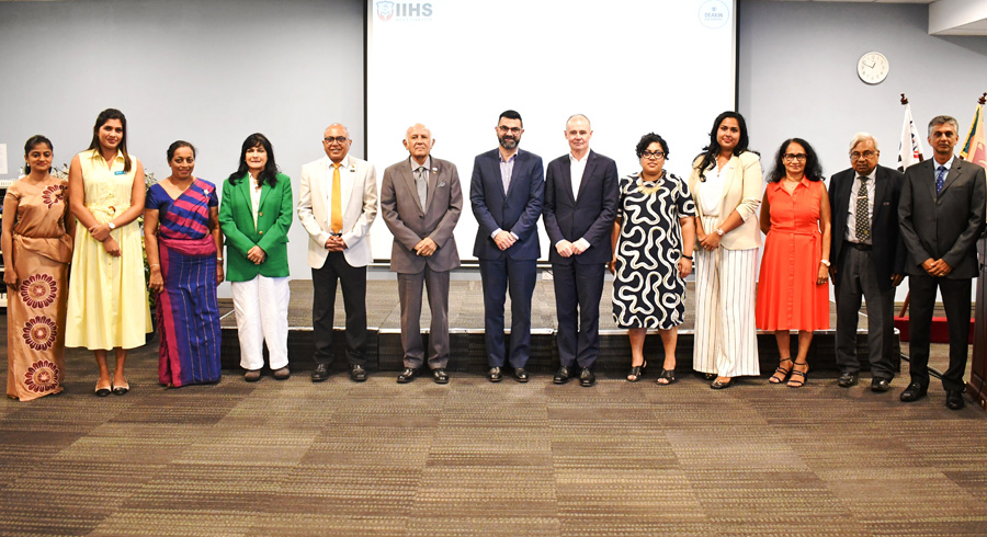 IIHS launches 12 pathway with Deakin University