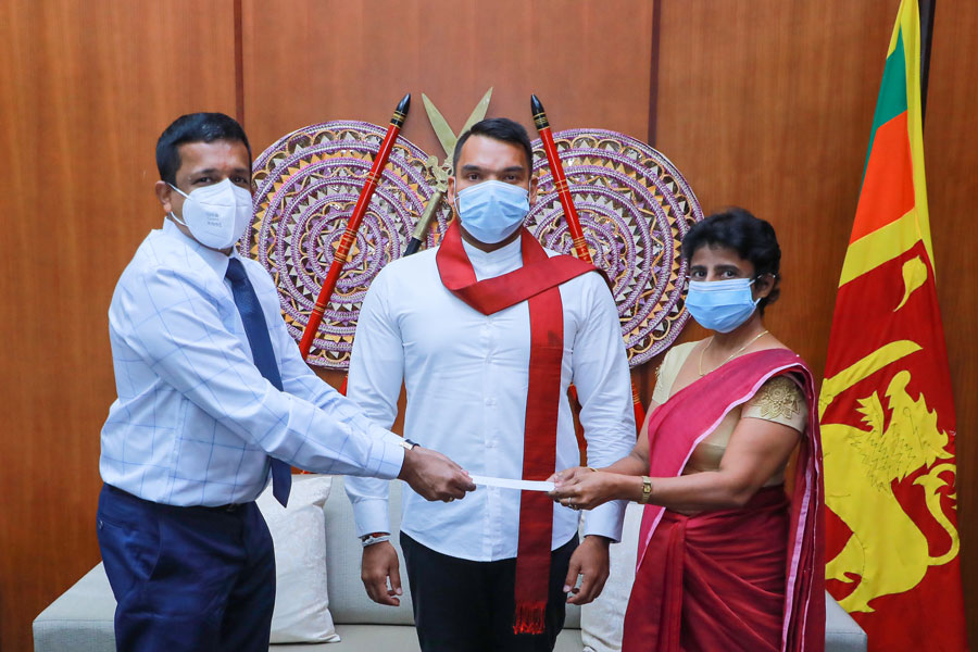 Homelands Group donates towards the construction of a new hospital building in Tangalle