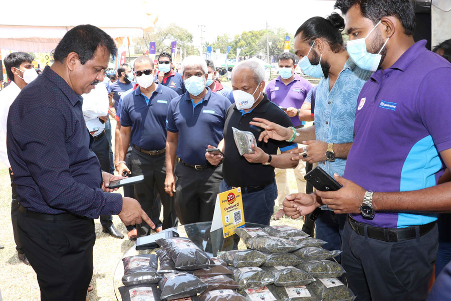 businesscafe ComBank supports CBSL campaign in Matara to promote LANKAQR