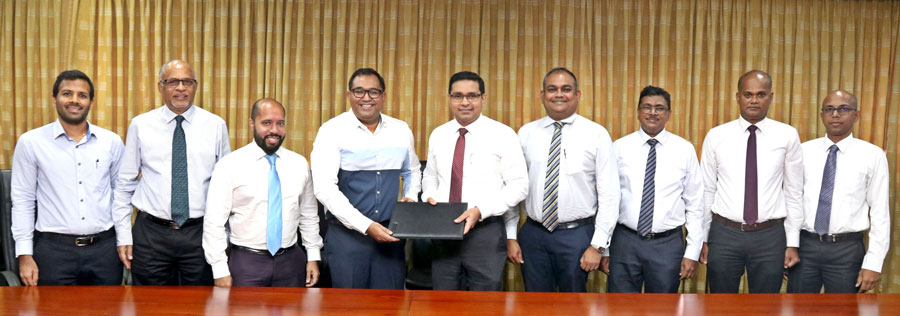 Commercial Bank Sanath ManatungePAYable Yohan Wijesiriwardane Teresh Amaratunga S Shanmuganathan Saajid Reyaz Hasrath Munasinghe Nishantha De Silva Seevali Wickramasinghe Wishan Fernando