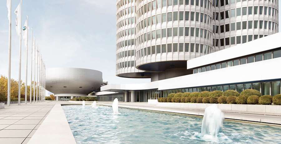 BMW Group successfully completes 8bn revolving credit facility