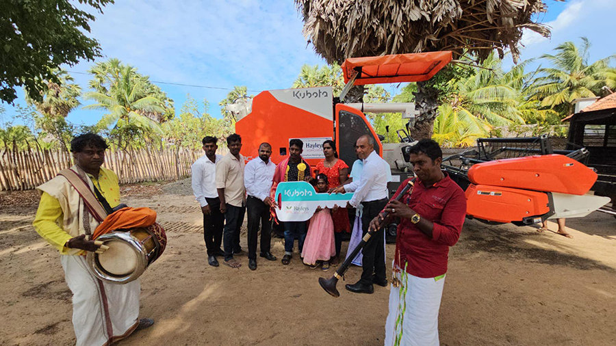 Kubota DC 93G Leading the Paddy Harvesting Revolution to the Northern Province