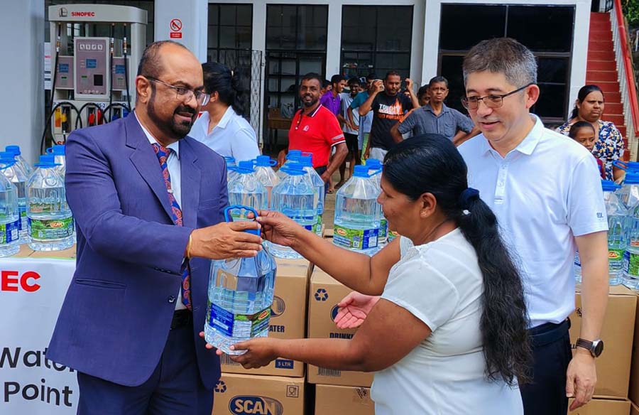Sinopec Supports Flood Hit Communities with Emergency Water Relief Under Clear Spring Initiative
