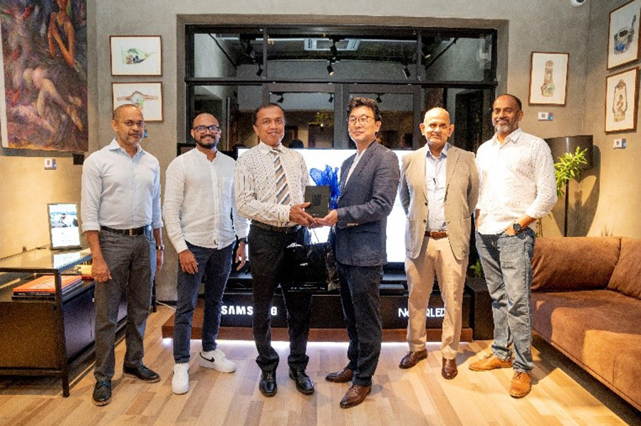 Samsung Sri Lanka Partners with NTB to Unveil Samsung Galaxy Z Fold 5 and Z Flip5 in Exclusive Showcase