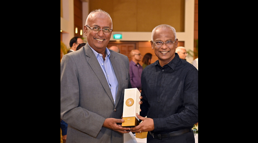Emirates awarded for exceptional contribution to Maldives tourism industry